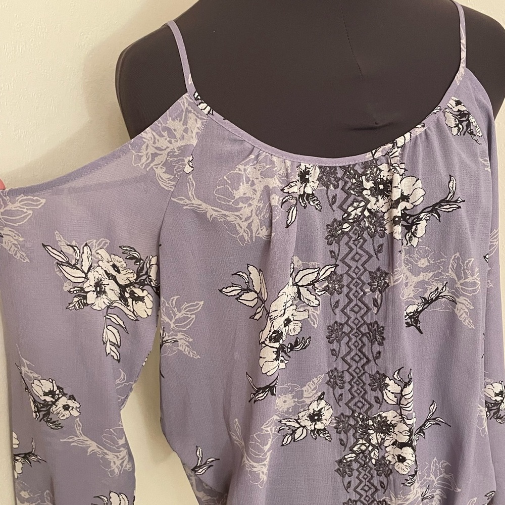 Lavender Floral Cold Shoulder Blouse